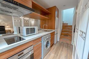 Beijing Le Zai Nan Luo Gu Xiang Wang Fu Jing Forbidden City Courtyard 