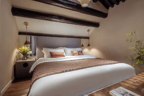 Beijing Le Zai Nan Luo Gu Xiang Wang Fu Jing Forbidden City Courtyard 