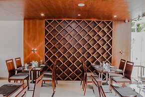 Shivas Gateway Airport Road