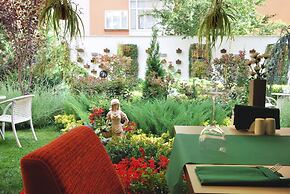 Arwen Premium Residence