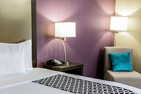 La Quinta Inn & Suites by Wyndham Houston Cypress