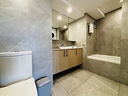 River Plaza Apartments