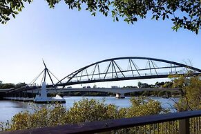 River Plaza Apartments