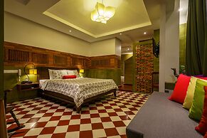 The Secret Corner Unique Residence