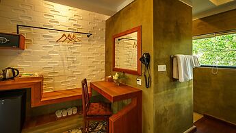 The Secret Corner Unique Residence