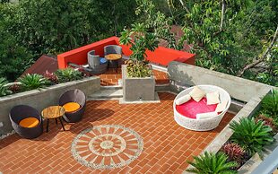 The Secret Corner Unique Residence