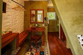 The Secret Corner Unique Residence