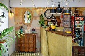 The Secret Corner Unique Residence