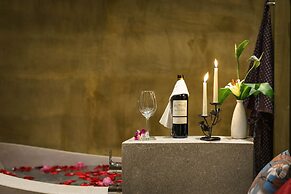 The Secret Corner Unique Residence