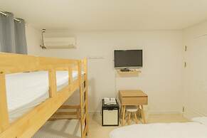 James Blue Guesthouse