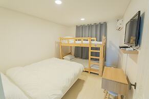 James Blue Guesthouse