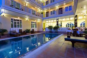 Grand Bayon Siem Reap Hotel