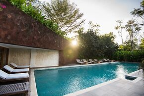 Luxury Apartment at AYANA Residences