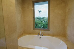 Luxury Apartment at AYANA Residences