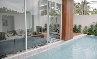 Veranda Pool Suite