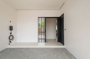 Veranda Pool Villas & Suite