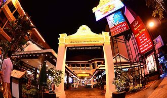 Silom Village Inn