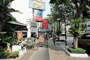 Silom Village Inn