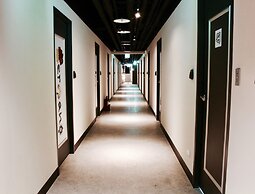 Cavemen Hostel Taipei Station Branch