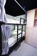 Cavemen Hostel Taipei Station Branch