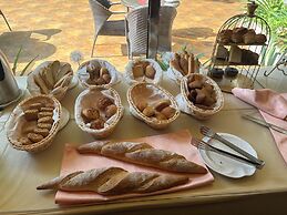 Swiss Lenana Mount Hotel