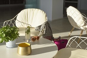 Myconian Kyma, a Member of Design Hotels