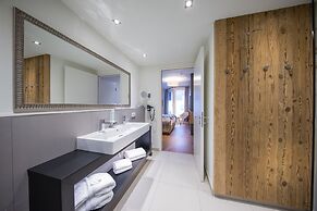 TWO TIMEZ - Boutique Hotel