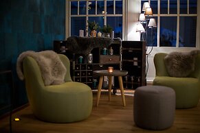 TWO TIMEZ - Boutique Hotel