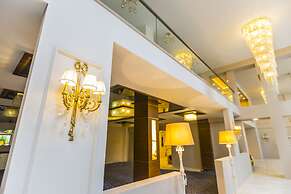 Real King Residence