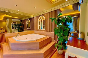 Real King Residence