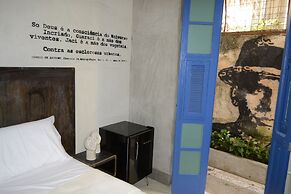 Modernistas Hospedagem e Arte