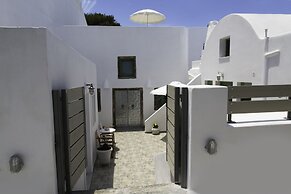 Ayoba Santorini