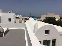 Ayoba Santorini