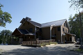 The Retreat at Norwich Lake