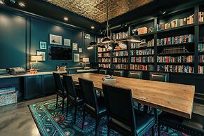 The Guesthouse Hotel