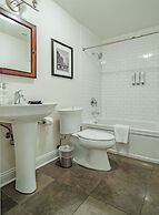 The Guesthouse Hotel