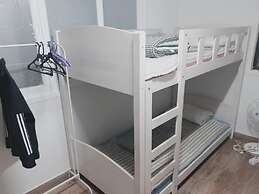 Orange Guesthouse - Hostel