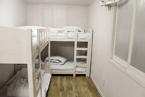 Orange Guesthouse - Hostel