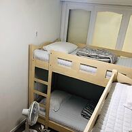 Orange Guesthouse - Hostel