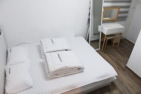 Orange Guesthouse - Hostel