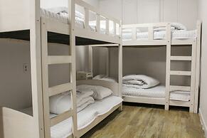 Orange Guesthouse - Hostel