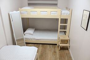 Orange Guesthouse - Hostel