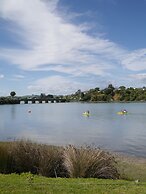 Raglan Palm Beach Motel