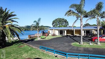 Raglan Palm Beach Motel