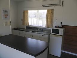 Raglan Palm Beach Motel