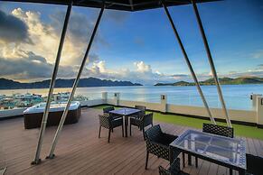 Two Seasons Coron Bayside Hotel