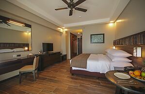 Two Seasons Coron Bayside Hotel