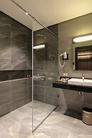 Two Seasons Coron Bayside Hotel