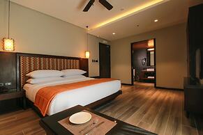 Two Seasons Coron Bayside Hotel