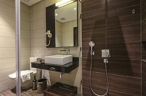 Two Seasons Coron Bayside Hotel